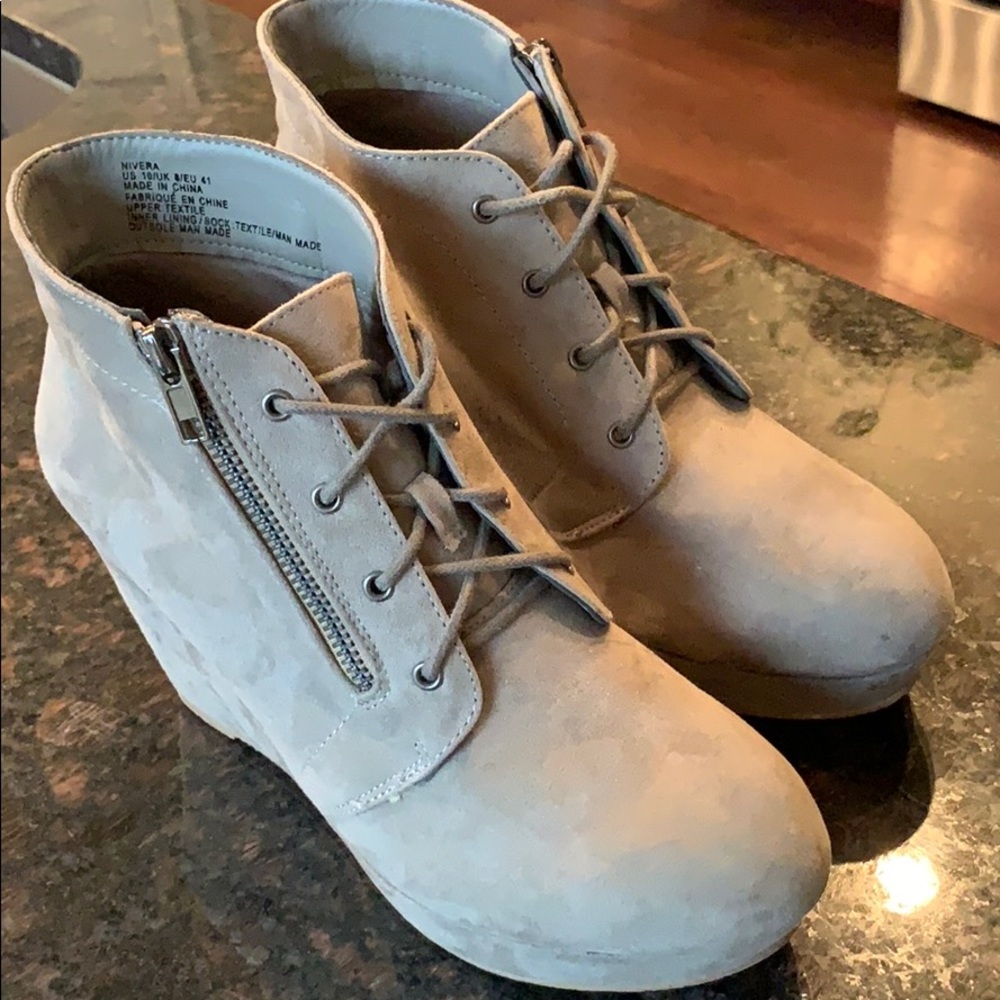 Gray wedges